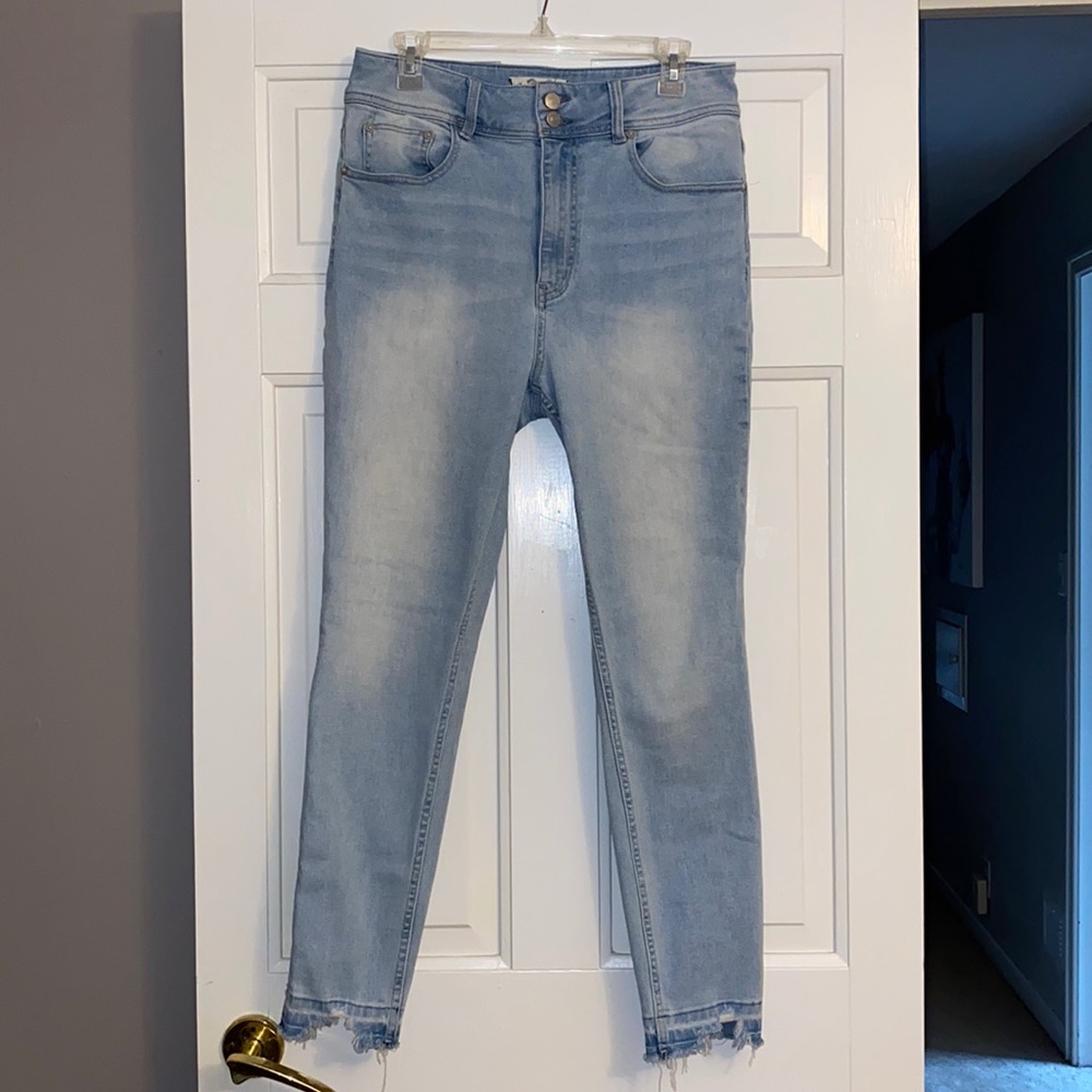 NEVER worn Free People Jeans Sz 31